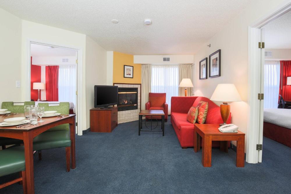 Two-Bedroom Queen Suite with Sofa Bed interior