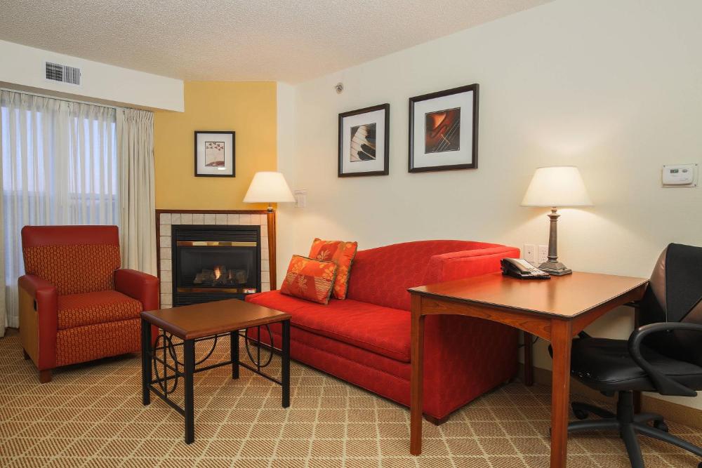 King Studio with Sofa Bed and Fireplace interior